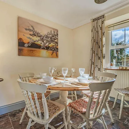 2 Bed In Gosforth Sz233 *